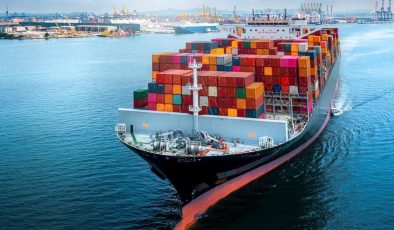 Dış ticaret açığı Kasım’da yüzde 32,6 azaldı