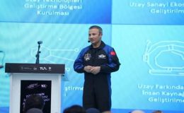 Alper Gezeravcı uzay yolculuğu sonrası Konya Bilim Merkezi’nde gençlerle buluştu