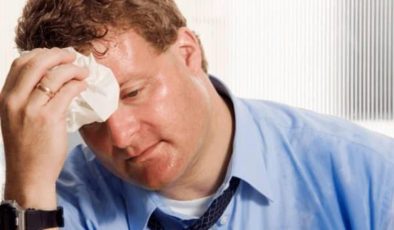 Aşırı terleme neden olur, hangi hastalığın belirtisidir? Gece aşırı terleme neden olur?