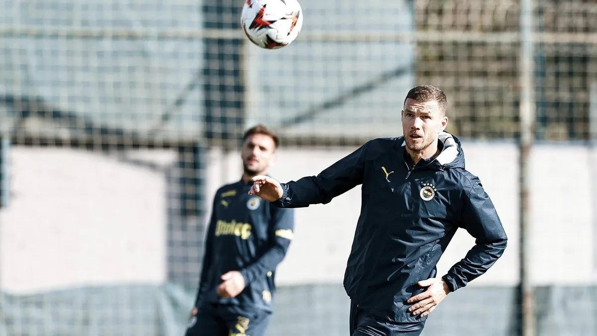 Son dakika: Fenerbahçe, Slavia Prag maçı hazırlıklarını sürdürdü