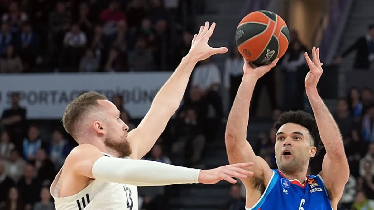 Anadolu Efes, Real Madrid’i devirdi!