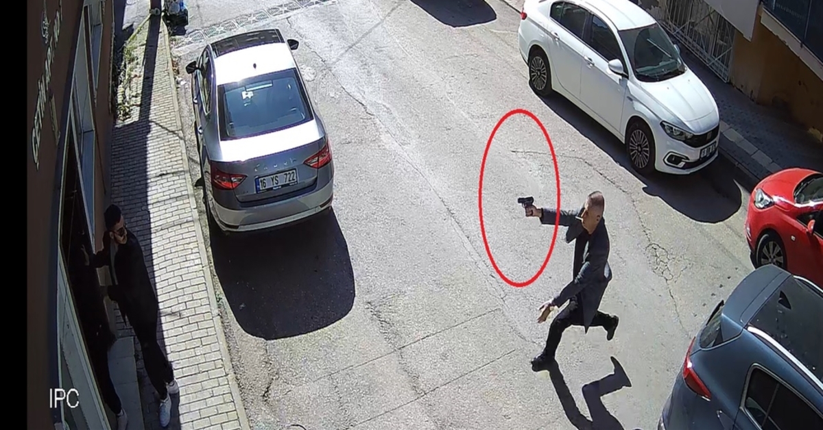 Kardeşler konuştu: Annemizi öldürmemesi için kardeşimle önüne geçtik!